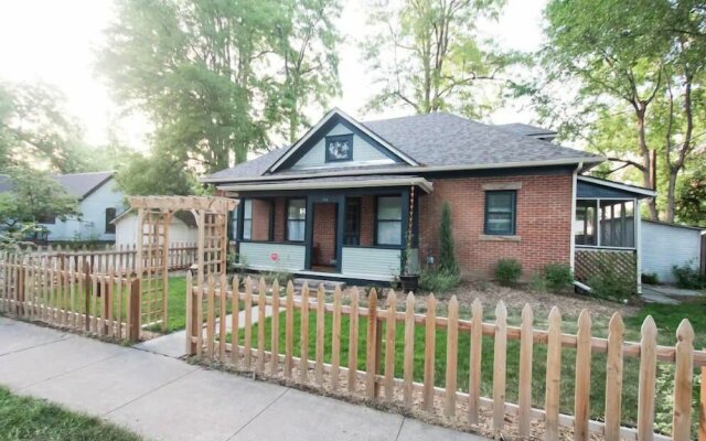 Historical Bungalow Near CSU & Old Town!