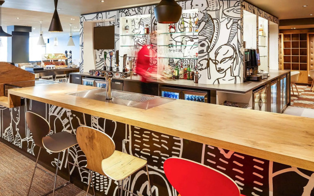 ibis London Heathrow Airport
