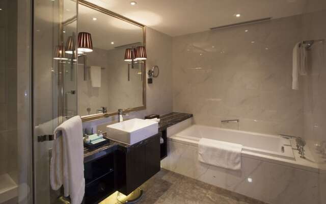 Lee Garden Service Apartment