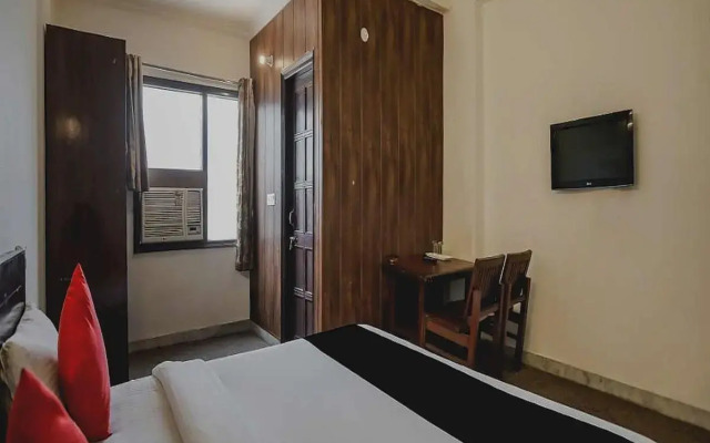 Oyo Flagship 703127 Hotel Devi Palace