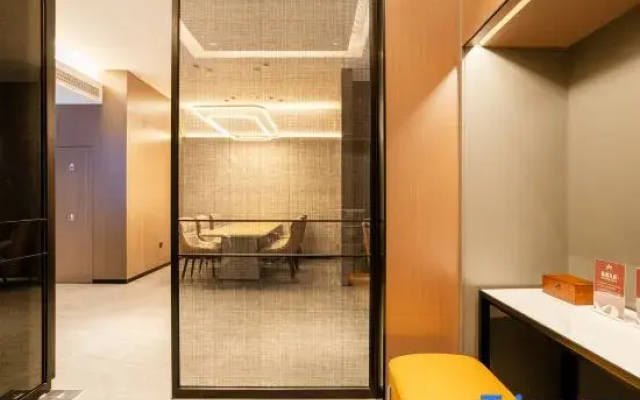 Homeinn plus Hotel - Shanghai Bund Waibaidu Bridge