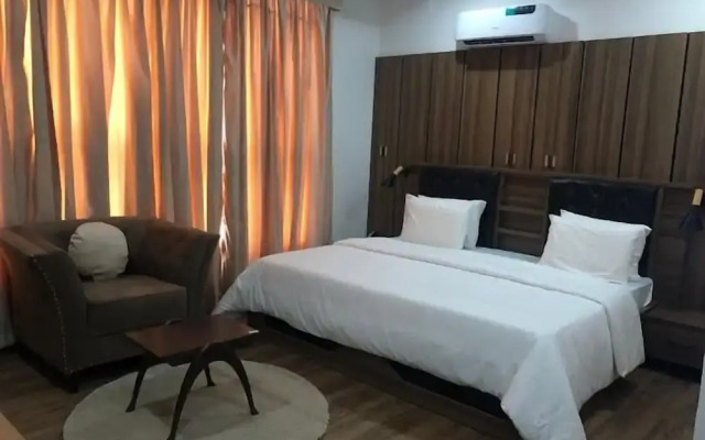 Bizzare Luxury Apartment