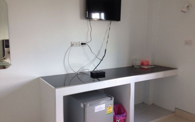 Smile Home Bed & Breakfast Trang