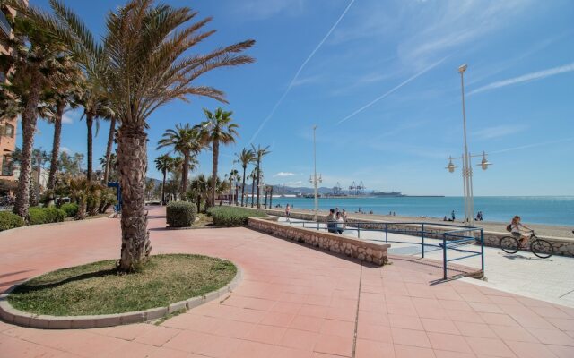 Seafront Malaga Central Apartment