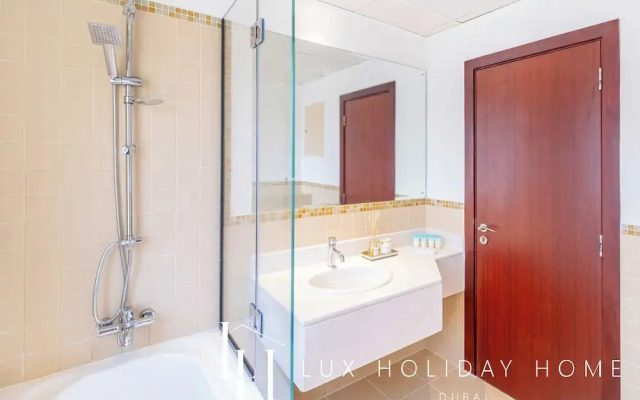 LUX  The JBR Marina View Suite 2