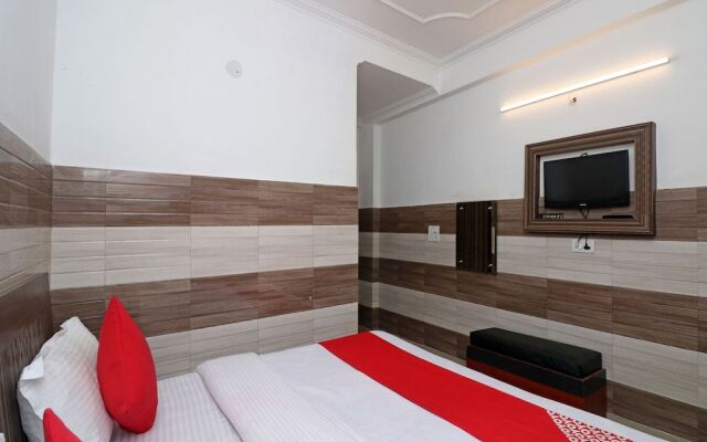 OYO 18916 Shyam Residency
