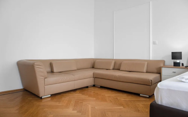 Perfect 7BR Stay Near Hauptbahnhof