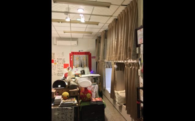 Jiji Art Backpackers Hostel