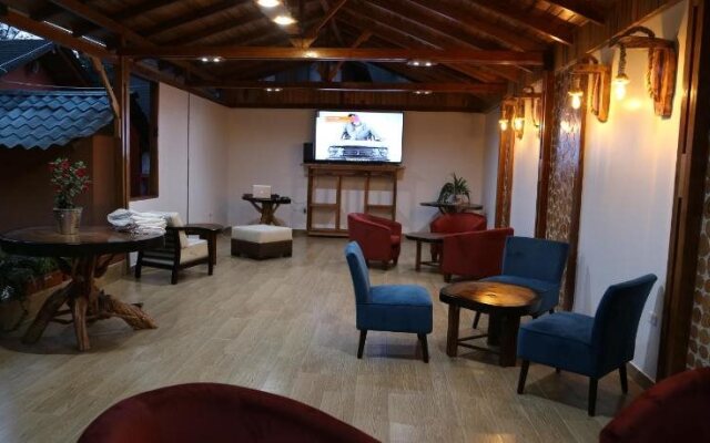 Sisakuna Lodge