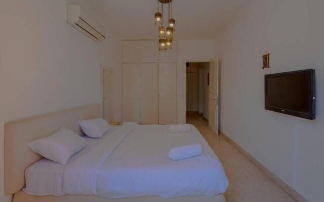 Elegant 1BR Apartment in South Marina Ground Floor