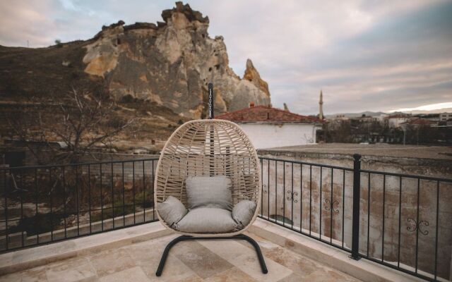 Daphne Cave Hotel