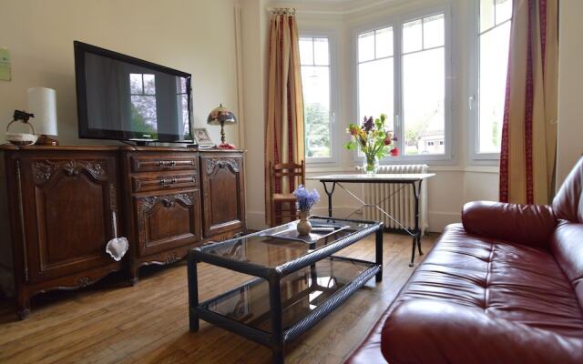 Lovely Child-friendly Villa in Bayeux