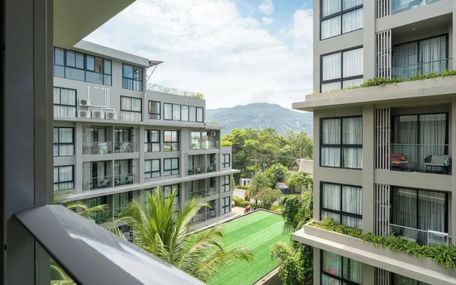 Diamond Condominium 2506