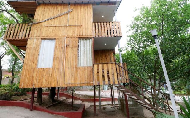 Capital O 3864 Master Farm