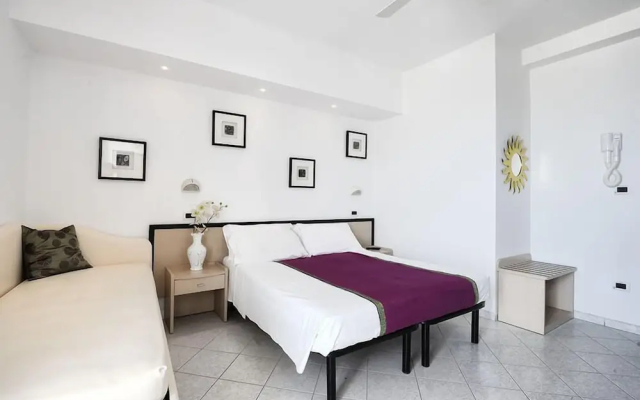 Hotel Thea