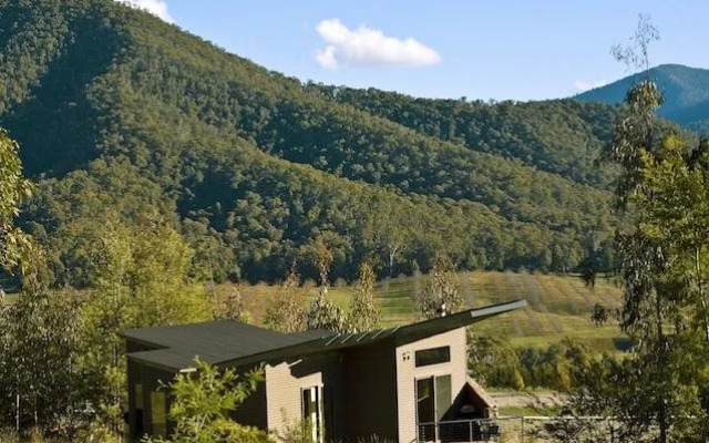 The Buckland - Studio Retreat