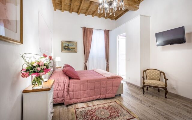 Arno Apartment B by Mmega