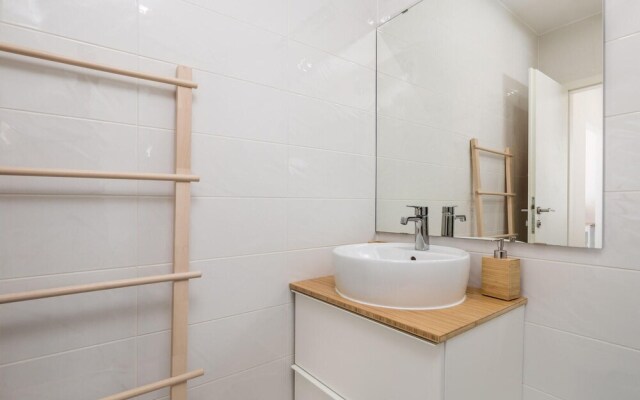 Beautiful Home in Lukovo Sugarje With Wifi and 2 Bedrooms