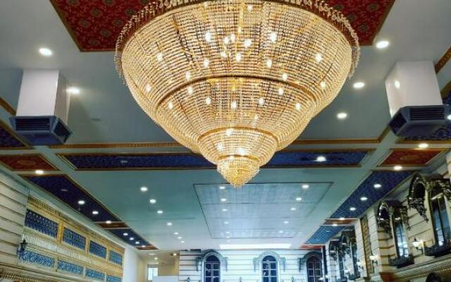 Hotel Rajwada Resort