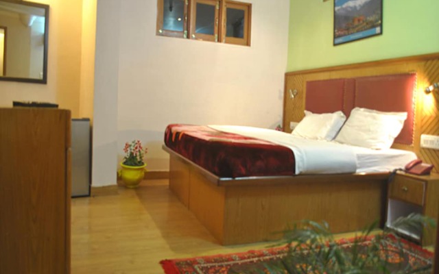 M Hotel & Restaurant