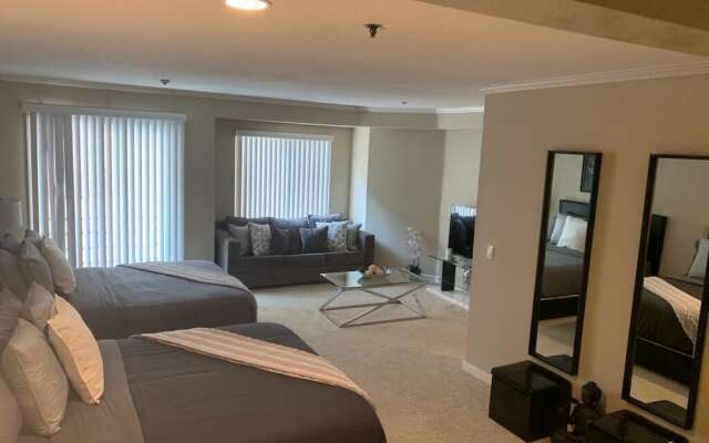 Hollywood Gateway Suite