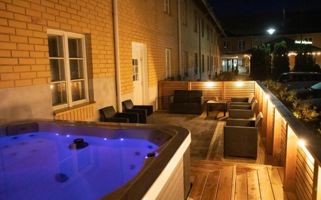 Hotelli Jokipuisto