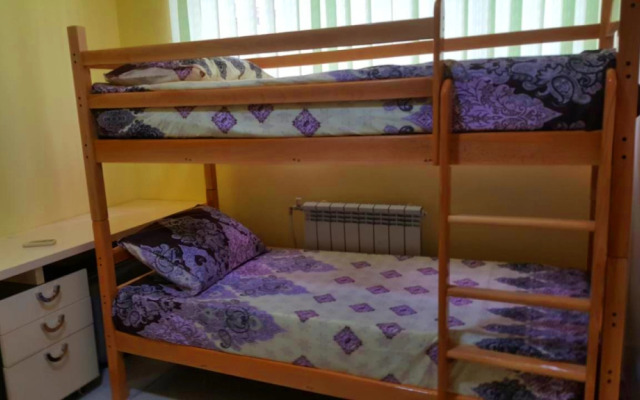 Globus hostel &Tours