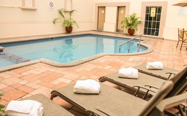 Holiday Inn Convention Center by IHG