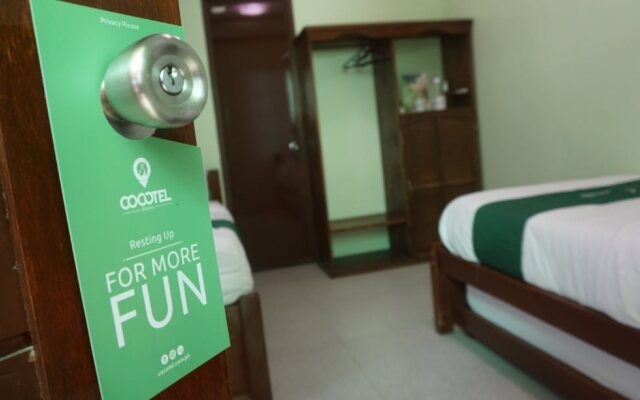 Good Hearts Inn by the Sea by Cocotel