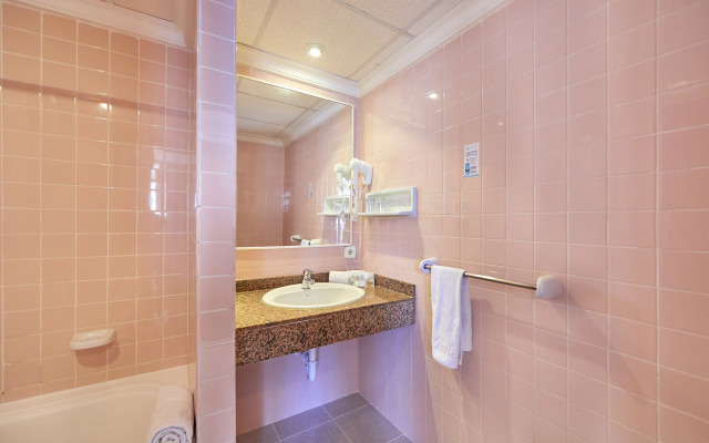 Gavimar Cala Gran Hotel and Apartments
