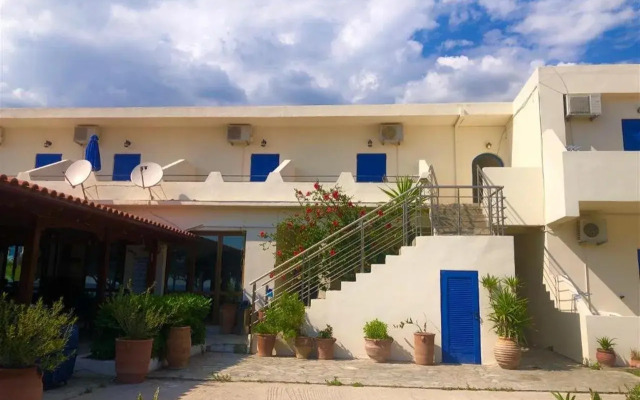 Hotel Flisvos