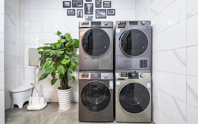 Guangzhou Tianhe Taikoo Hui Rezenxuan Hotel