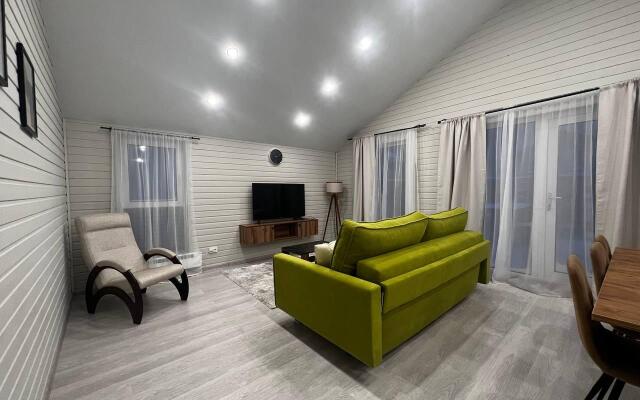 House Point 400 Kedrovyi