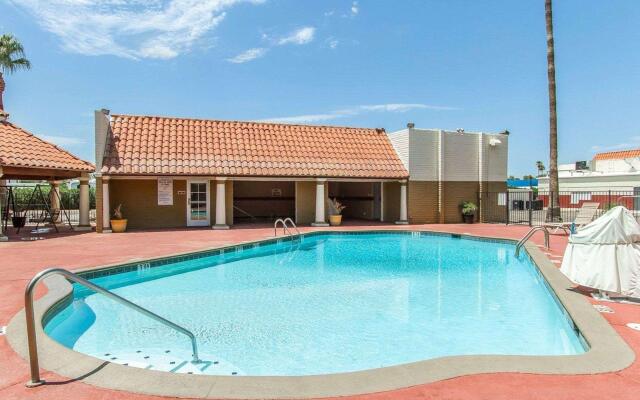 Studio 6 Mesa, AZ – Near Downtown & Sloan Park