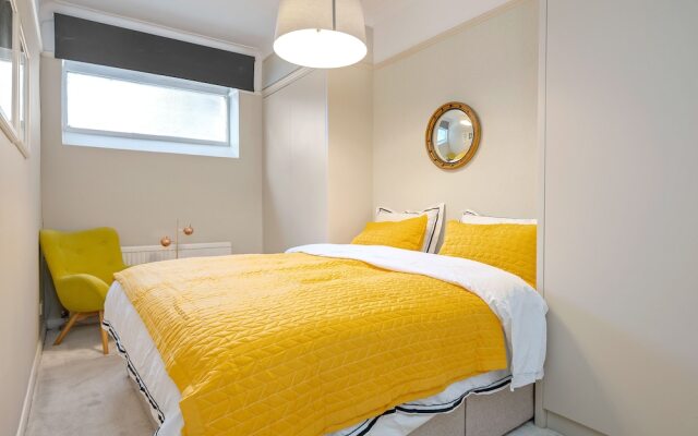 Luxury Central London Apartment With 3 Bedrooms