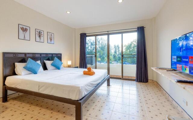 Club 22 Kamala Suites