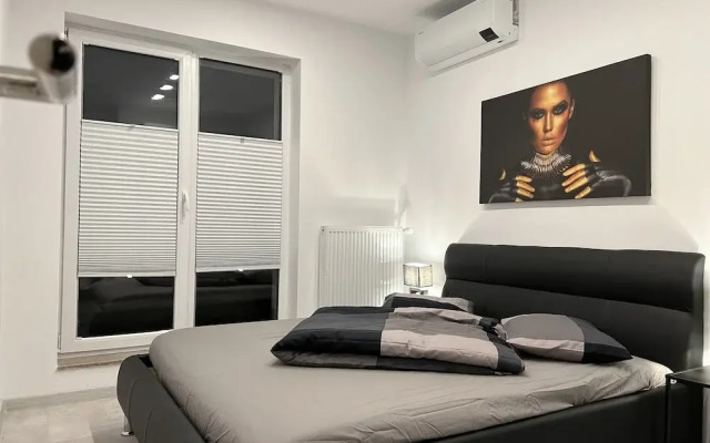 Amazing 2-Room Penthouse Cityview W13