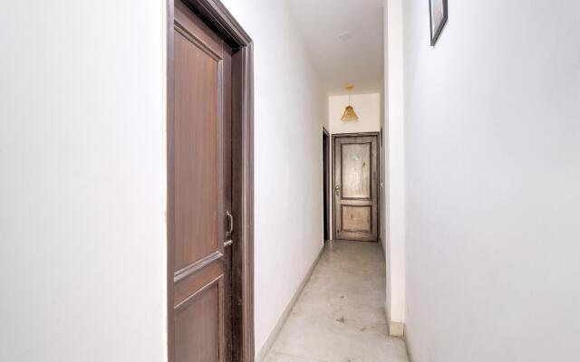 OYO 72474 Delhi Heightz Home Stay