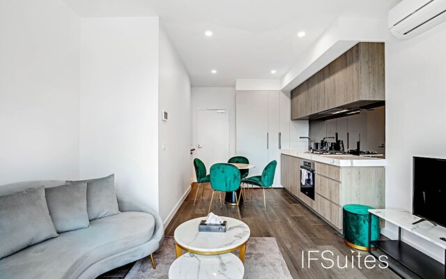 IFSuites Melbourne Village