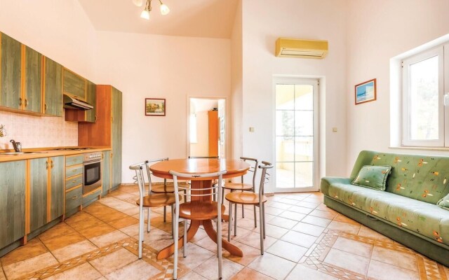 Beautiful Home in Banjol With Wifi and 2 Bedrooms