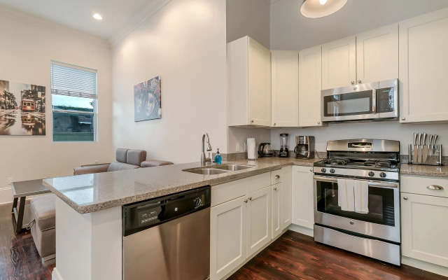 Residences Du Carondelet by Hosteeva