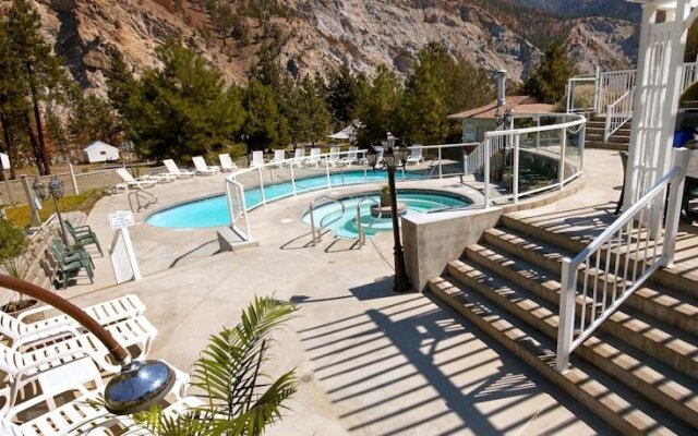 KUMSHEEN Rafting Resort