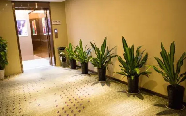 Xinli Hotel Tongxiang