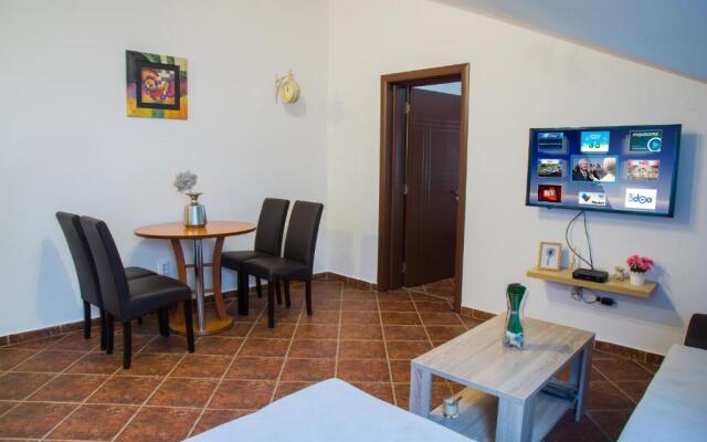 Apartment Atina