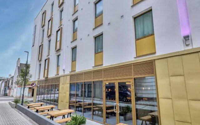 Premier Inn Jersey St Helier - Bath Street