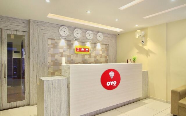 OYO 9682 Hotel Plaza Heights