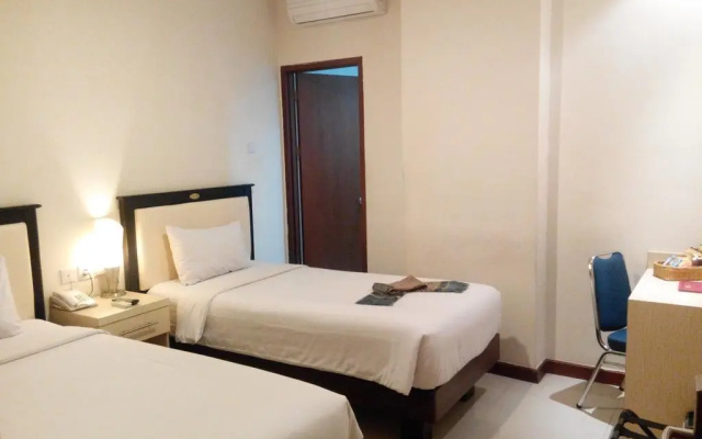 Ion Hotel