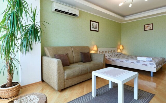 Home-Hotel Evgenia Sverstuka 8