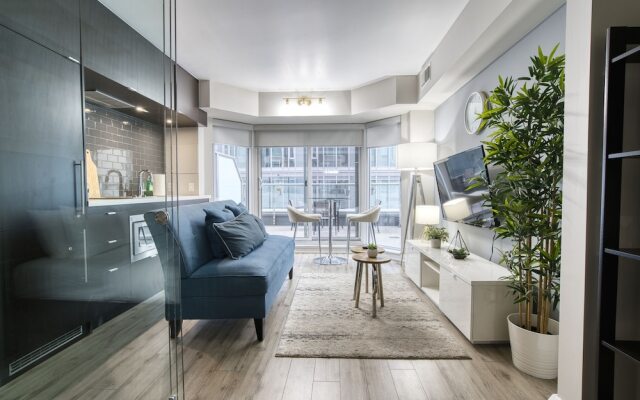 Yorkville Modern 1 Bedroom Suite Toronto