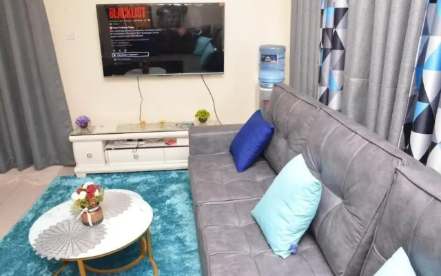Lux Suites MacDade Apartments